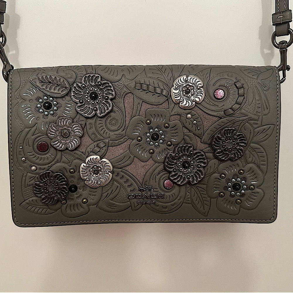 Coach Wallet on Chain crossbody